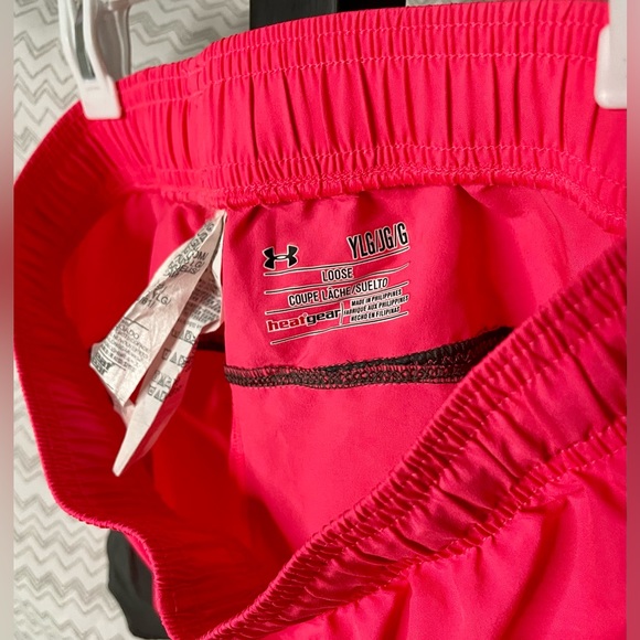 Under Armour Youth Athletic shorts - Picture 3 of 3